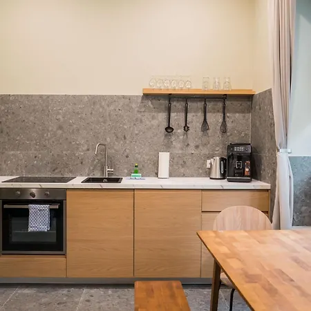 Modern Living In Friedrichshain Lägenhet